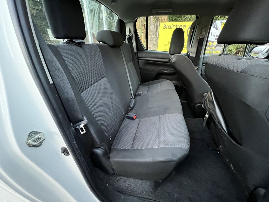Used Toyota Hilux 2020 for sale - 76501030: Photo 15
