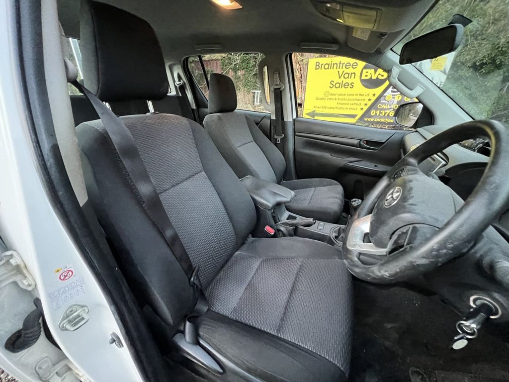 Used Toyota Hilux 2020 for sale - 76501030: Photo 24