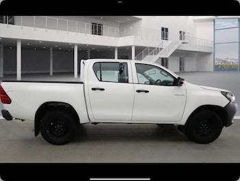 Used Toyota Hilux 2020 for sale - 76501030: Photo