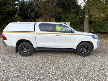 Used Toyota Hilux 2023 for sale - 76430337: Photo