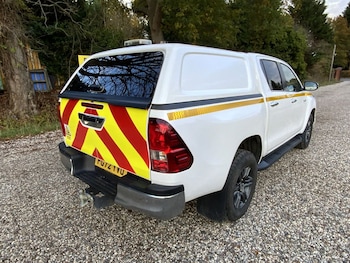 Used Toyota Hilux 2023 for sale - 76430337: Photo