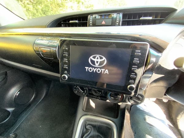 Used Toyota Hilux 2022 for sale - 75698226: Photo 28