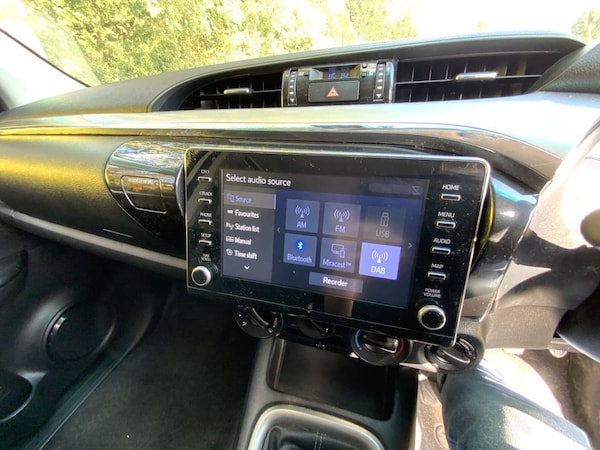Used Toyota Hilux 2022 for sale - 75698226: Photo 30