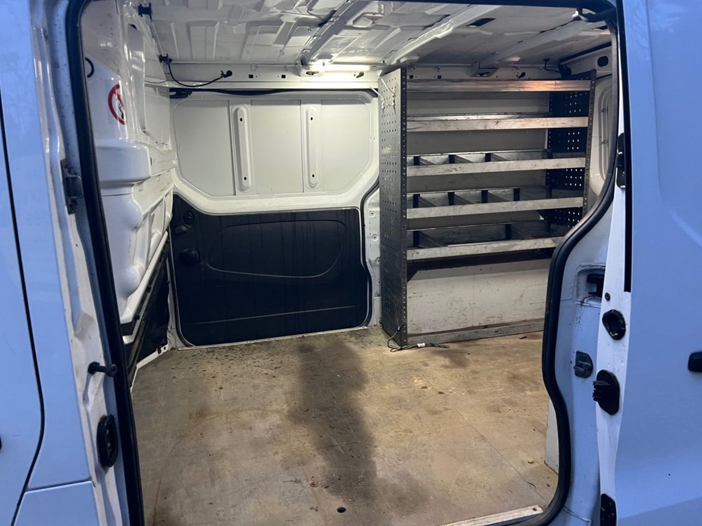 Used Vauxhall Vivaro 2015 for sale - 77388806: Photo 12