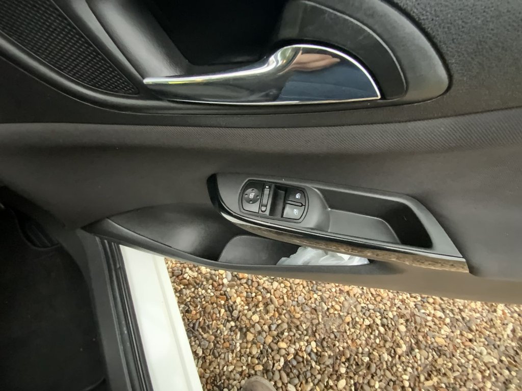 Used Vauxhall Corsa Van 2016 for sale - 76745057: Photo 19
