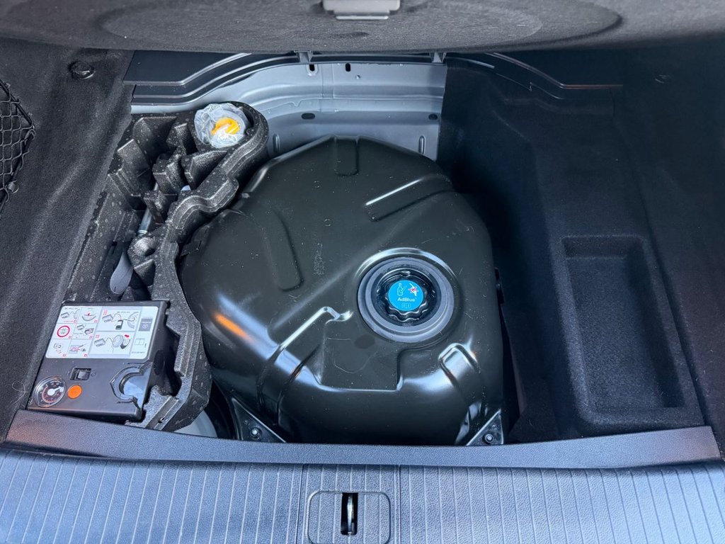 Used Mercedes-Benz E Class 2014 for sale - 77855520: Photo 19