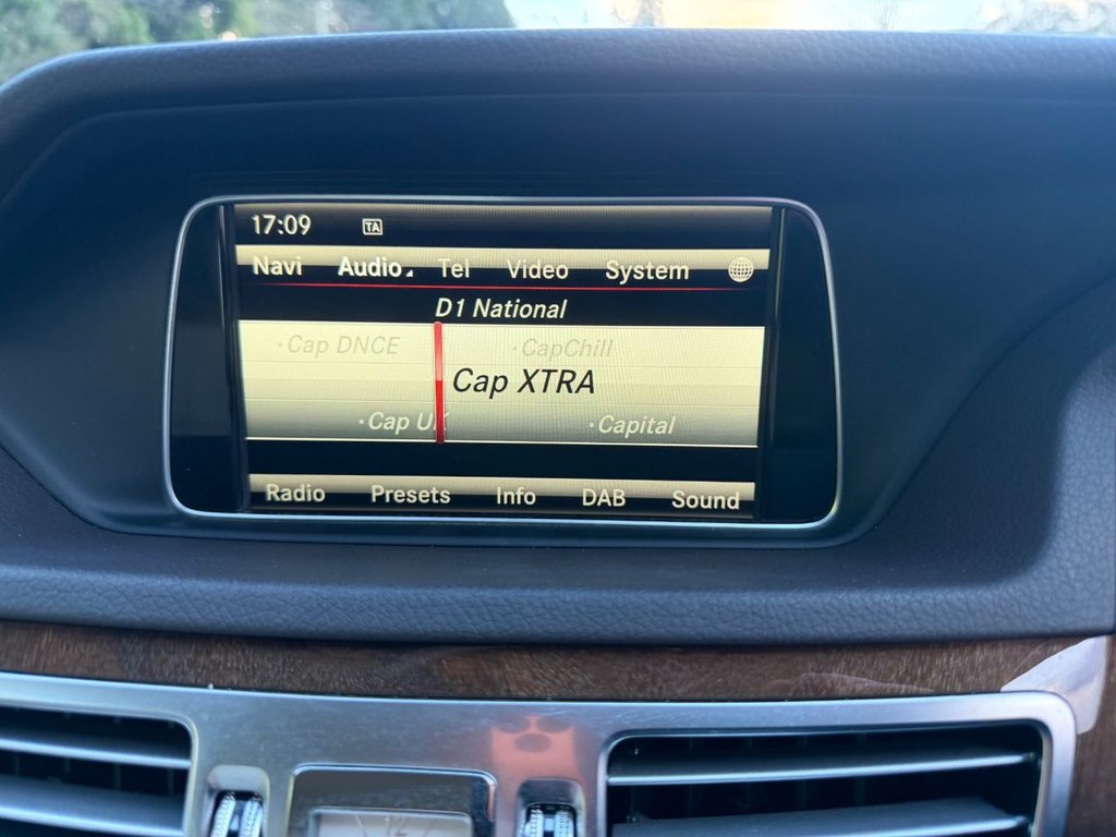 Used Mercedes-Benz E Class 2014 for sale - 77855520: Photo 37