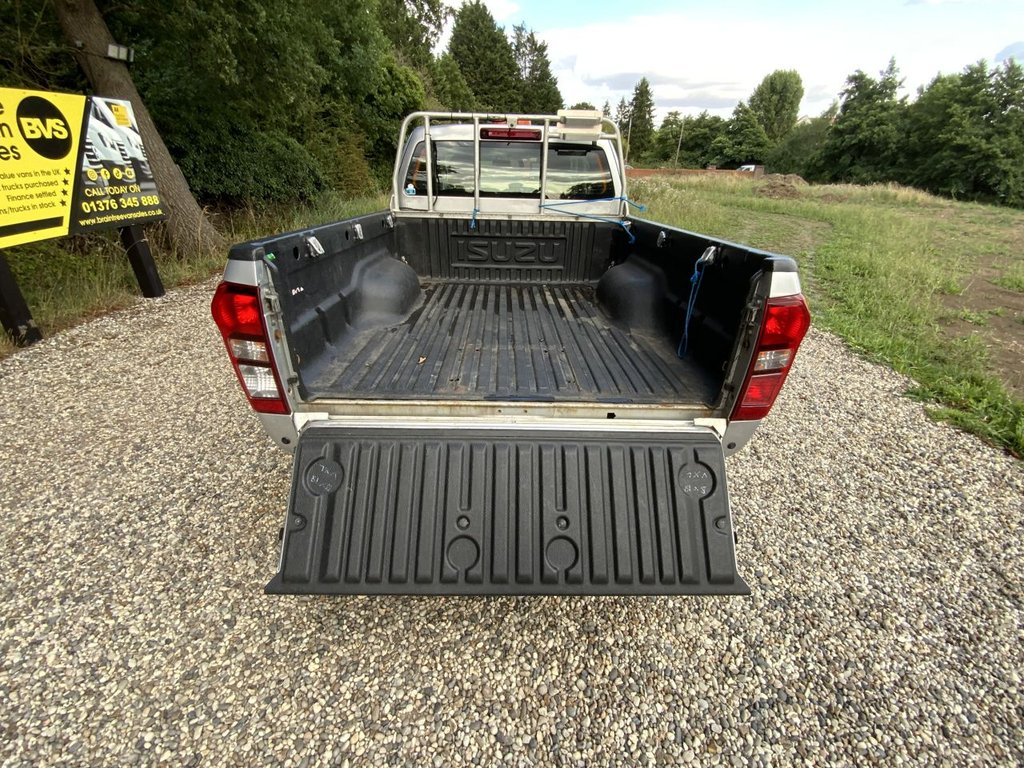 Used Isuzu D-Max 2018 for sale - 76934476: Photo 8