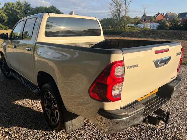 Used Toyota Hilux 2022 for sale - 75116263: Photo 11