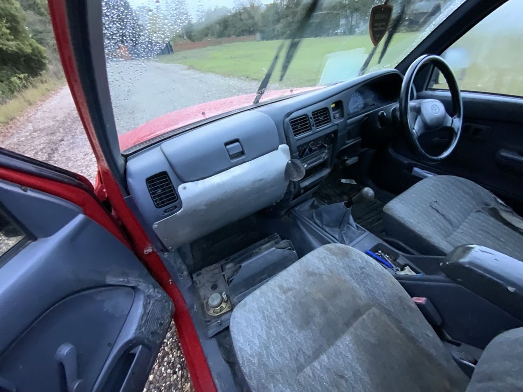 Used Toyota Hilux 2003 for sale - 76655404: Photo 11