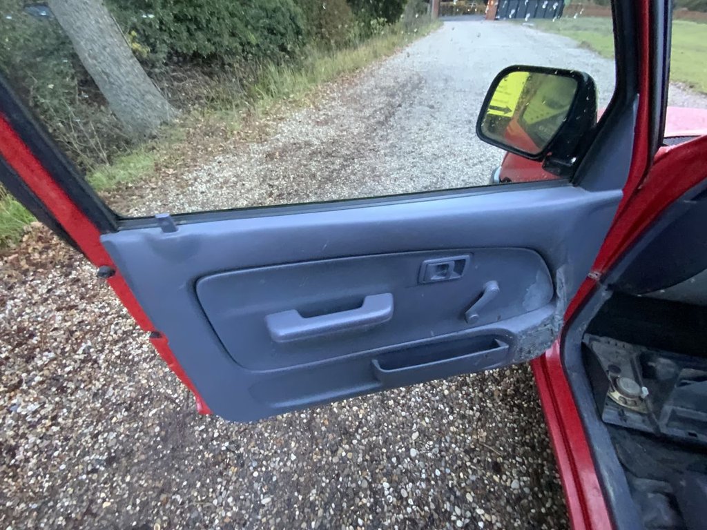 Used Toyota Hilux 2003 for sale - 76655404: Photo 19