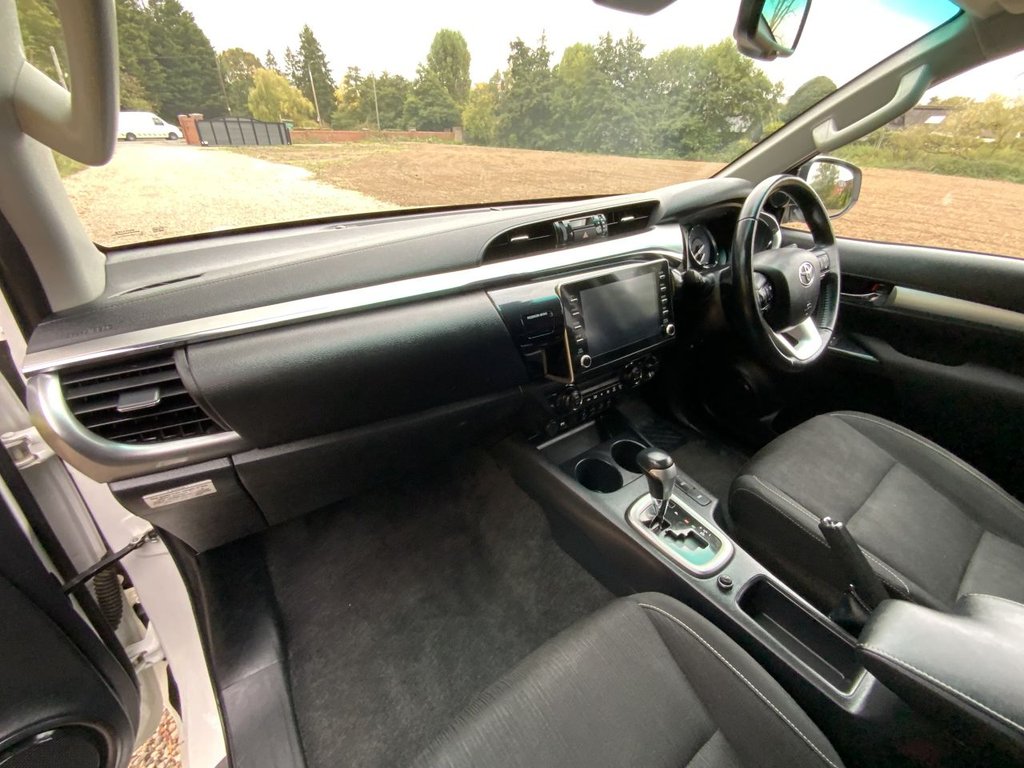 Used Toyota Hilux 2023 for sale - 76273929: Photo 10