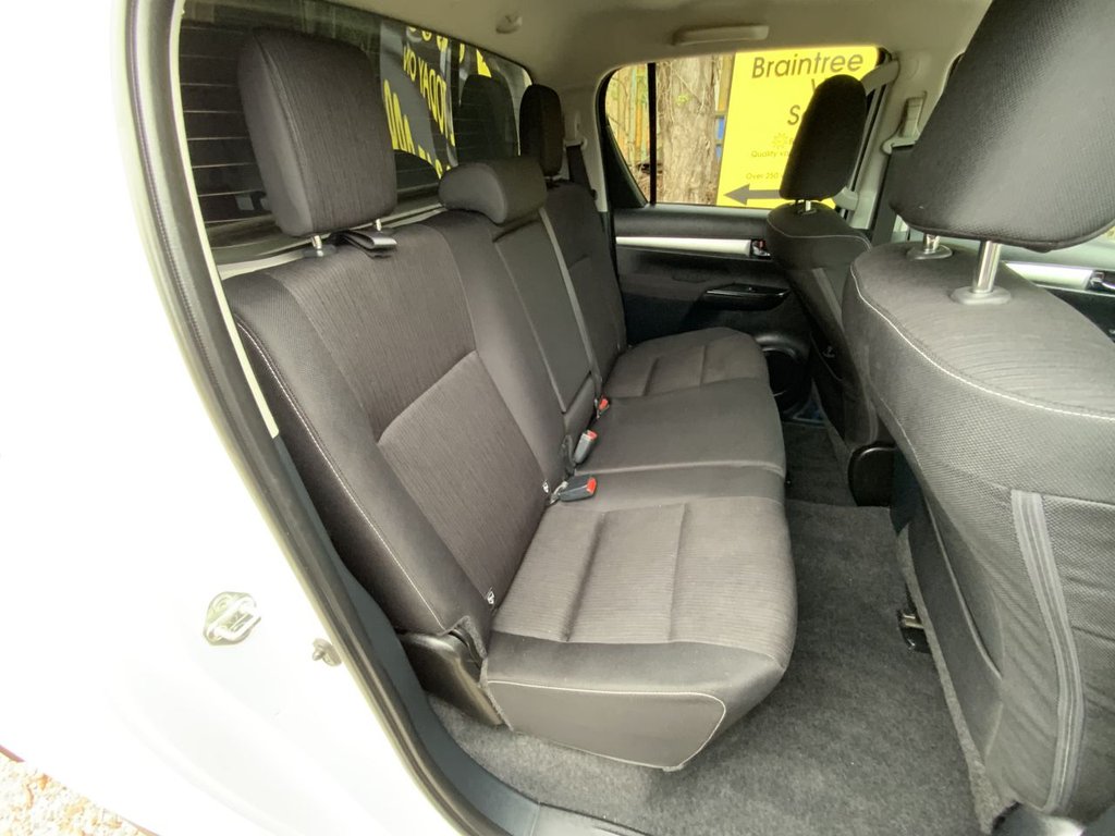 Used Toyota Hilux 2023 for sale - 76273929: Photo 15