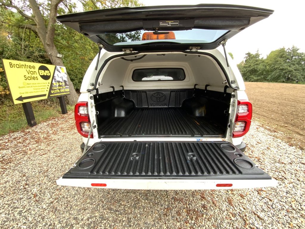 Used Toyota Hilux 2023 for sale - 76273929: Photo 23