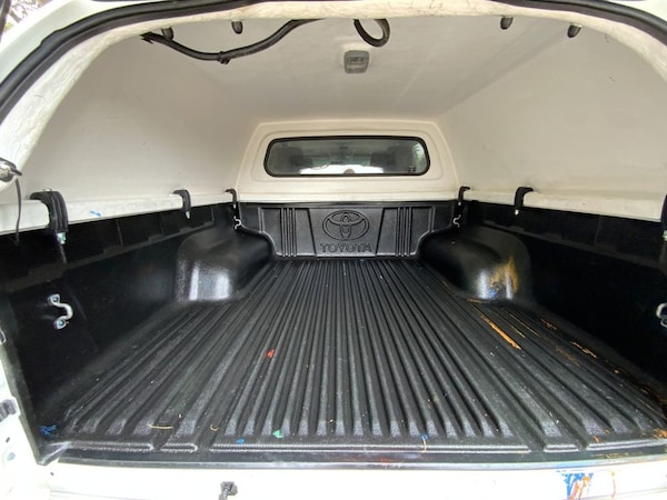 Used Toyota Hilux 2023 for sale - 76273929: Photo 24
