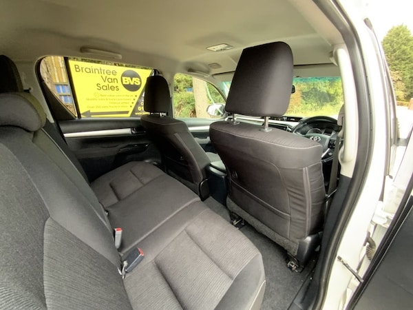 Used Toyota Hilux 2023 for sale - 76273929: Photo 25