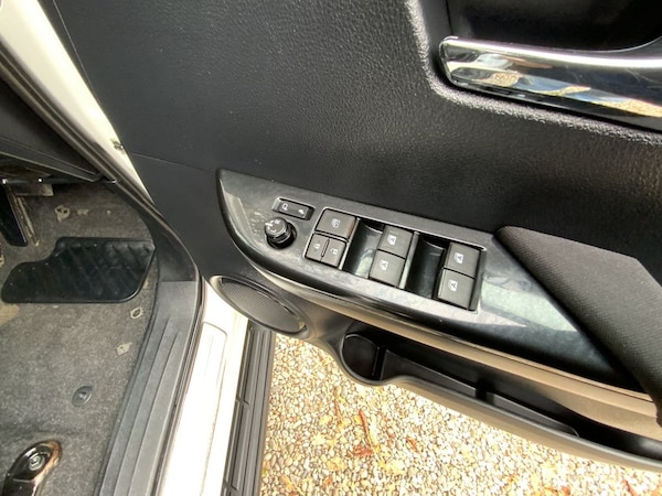 Used Toyota Hilux 2023 for sale - 76273929: Photo 28