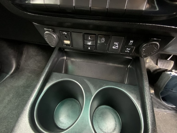 Used Toyota Hilux 2023 for sale - 76273929: Photo 40