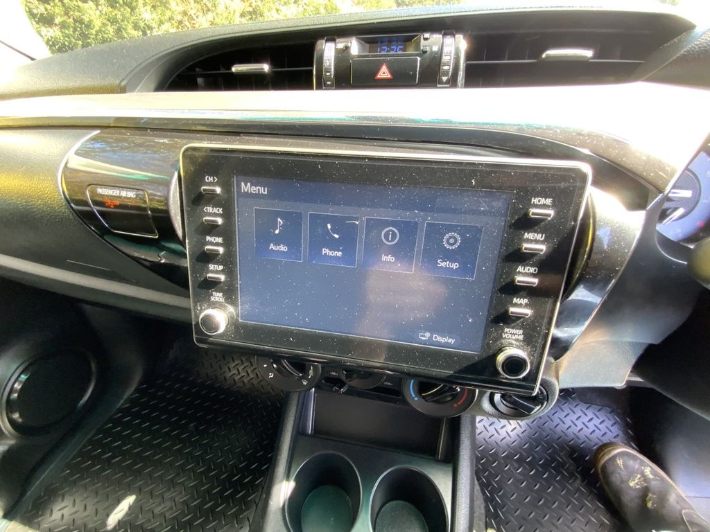 Used Toyota Hilux 2023 for sale - 75553980: Photo 21