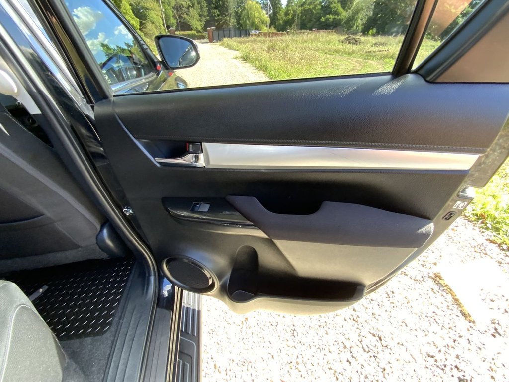 Used Toyota Hilux 2023 for sale - 75553980: Photo 37