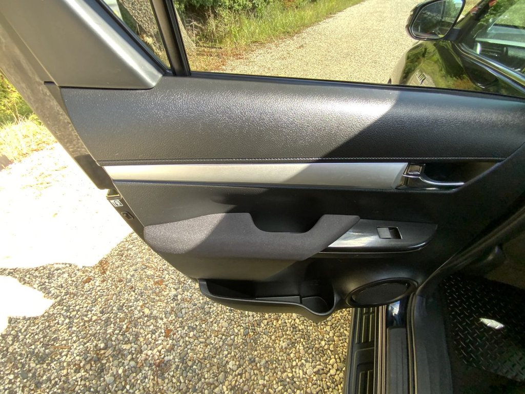 Used Toyota Hilux 2023 for sale - 75553980: Photo 47