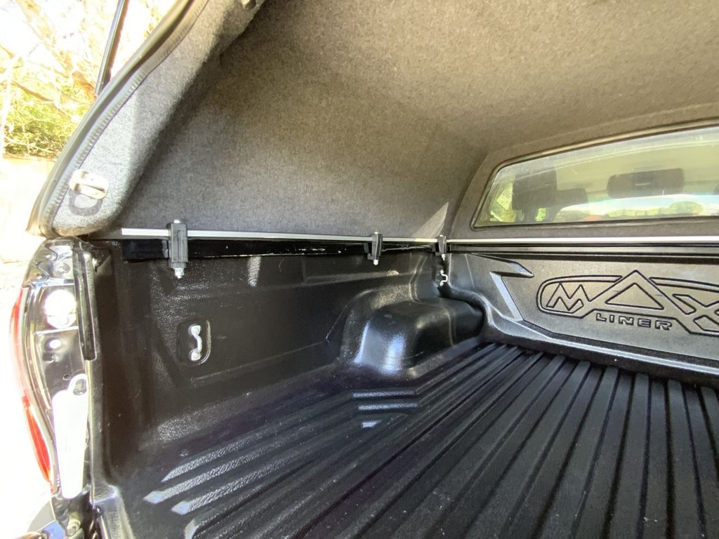 Used Toyota Hilux 2023 for sale - 75553980: Photo 49