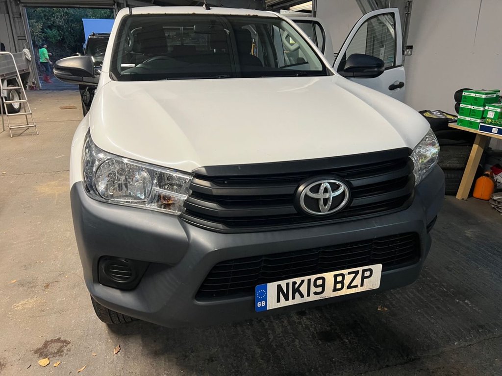 Used Toyota Hilux 2019 for sale - 76338570: Photo 3