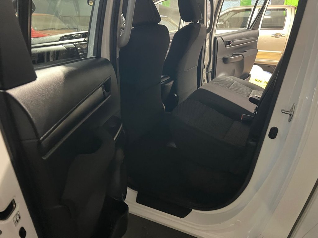 Used Toyota Hilux 2019 for sale - 76338570: Photo 9