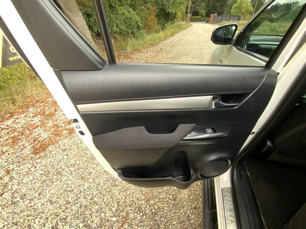 Used Toyota Hilux 2021 for sale - 76710918: Photo 11