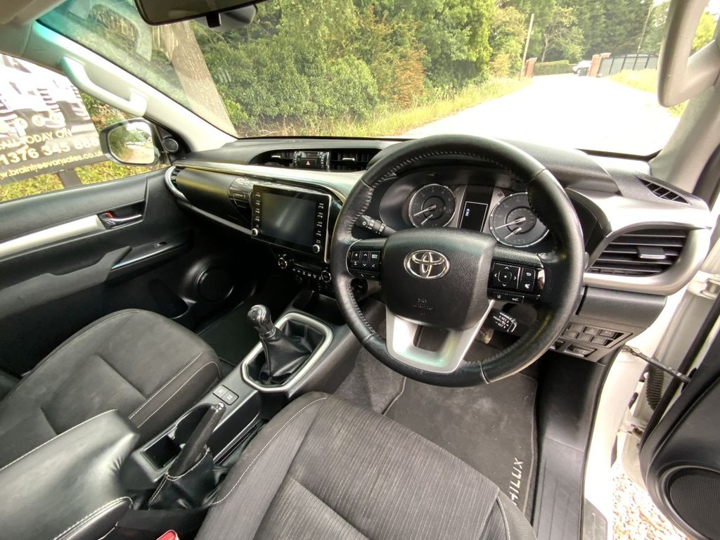 Used Toyota Hilux 2021 for sale - 76710918: Photo 16