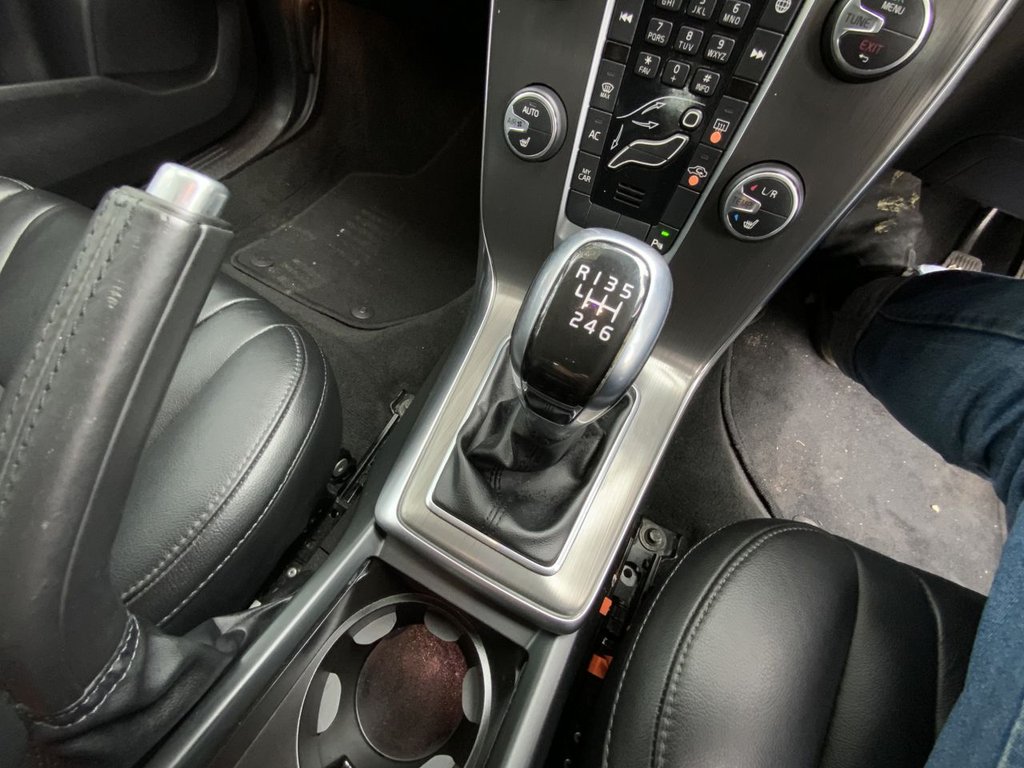 Used Volvo V40 2014 for sale - 75597295: Photo 25