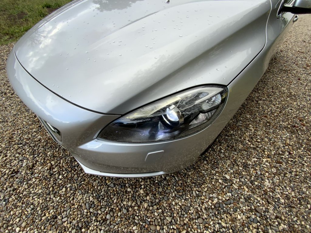 Used Volvo V40 2014 for sale - 75597295: Photo 32