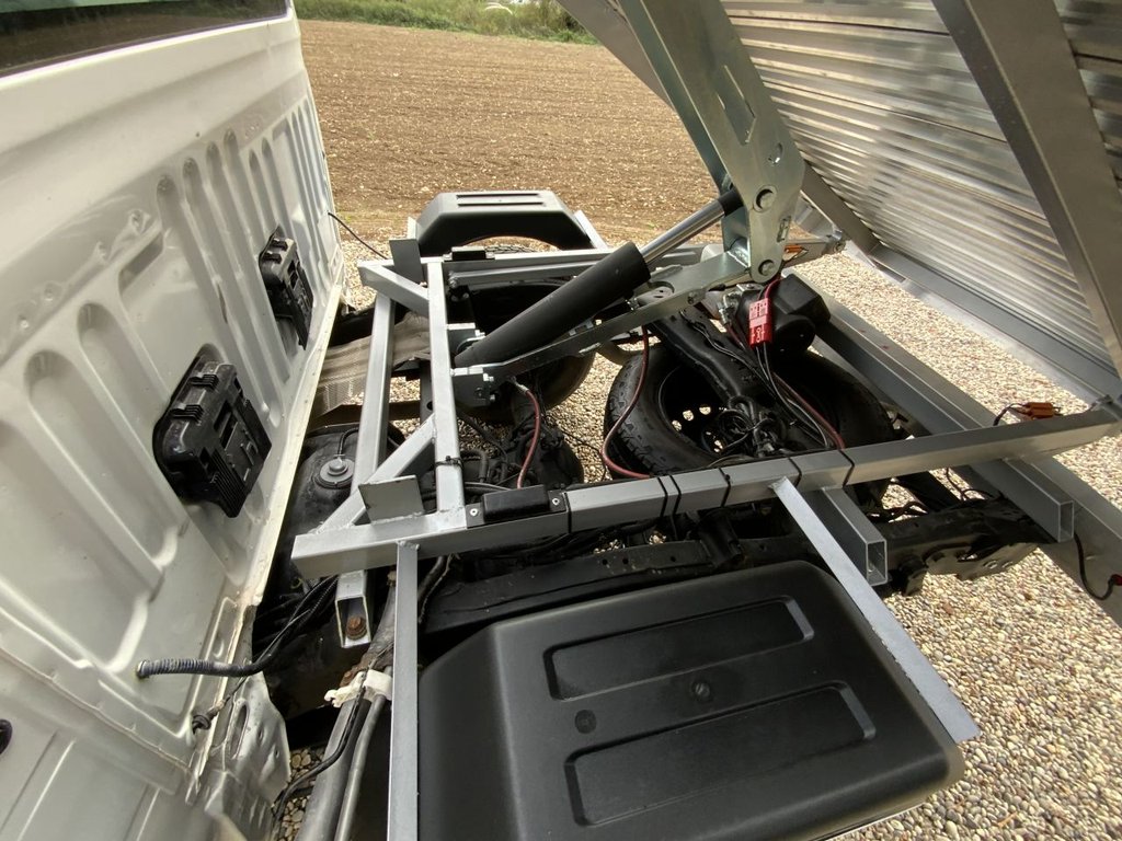 Used Toyota Hilux 2019 for sale - 75698227: Photo 10