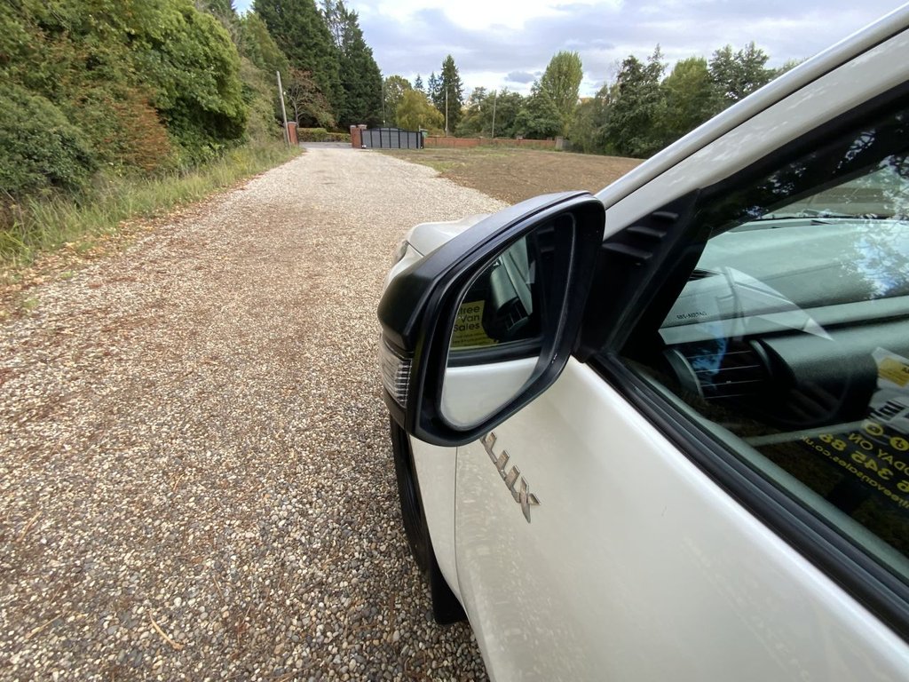 Used Toyota Hilux 2019 for sale - 75698227: Photo 14