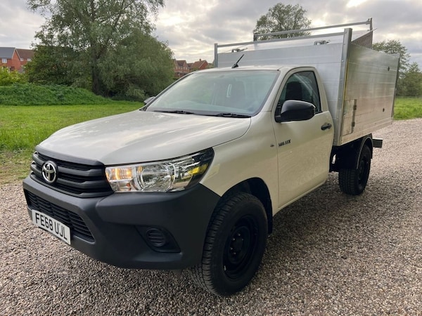 Used Toyota Hilux 2019 for sale - 75698227: Photo 17