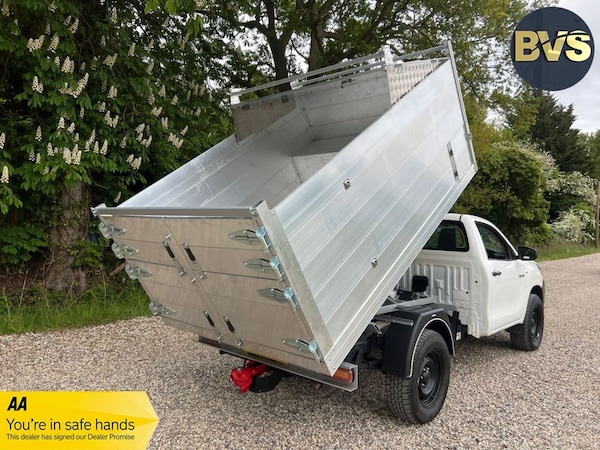 Used Toyota Hilux 2019 for sale - 75698227: Photo 1