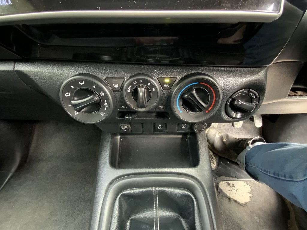 Used Toyota Hilux 2019 for sale - 75698227: Photo 21