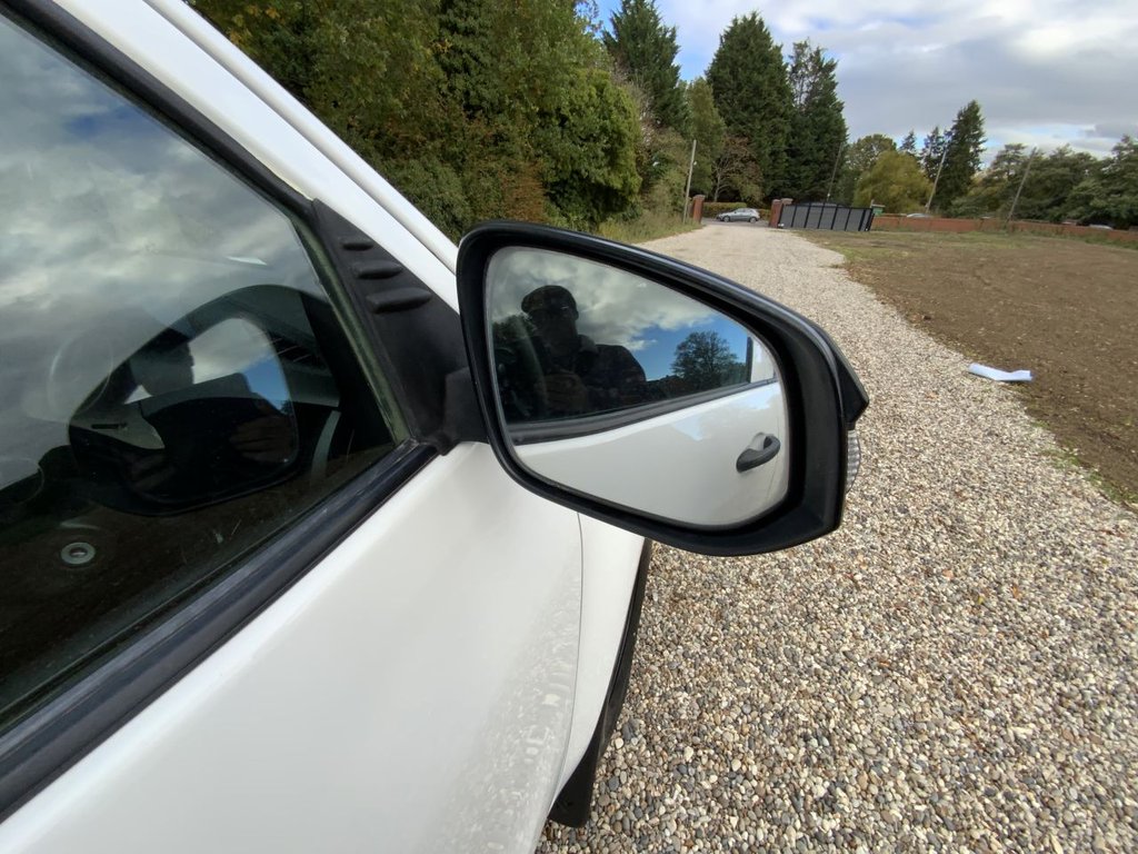 Used Toyota Hilux 2019 for sale - 75698227: Photo 24