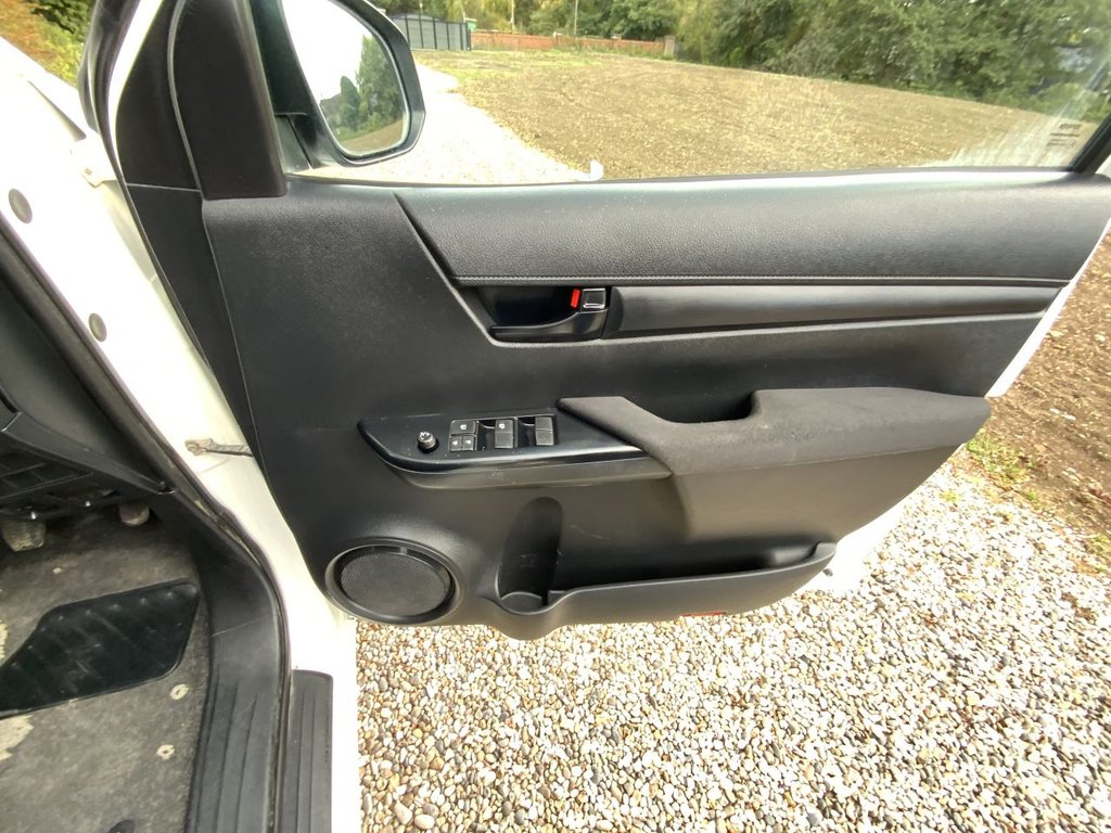 Used Toyota Hilux 2019 for sale - 75698227: Photo 26