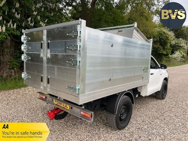Used Toyota Hilux 2019 for sale - 75698227: Photo 2