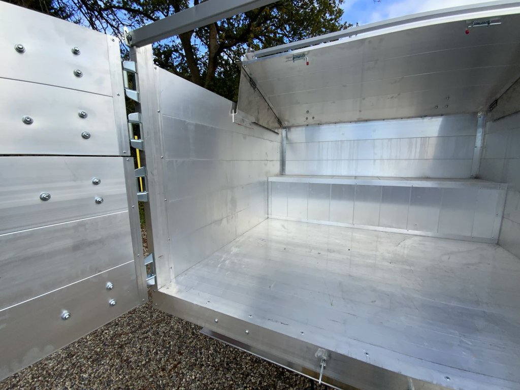 Used Toyota Hilux 2019 for sale - 75698227: Photo 37