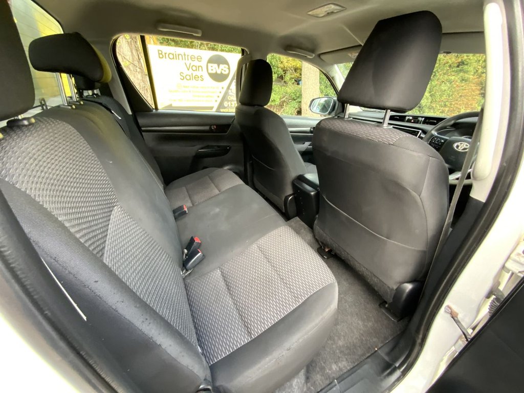 Used Toyota Hilux 2019 for sale - 75698227: Photo 39