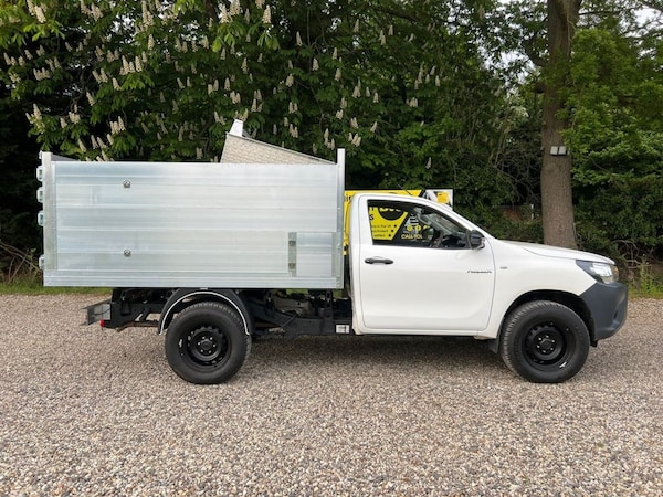 Used Toyota Hilux 2019 for sale - 75698227: Photo 3