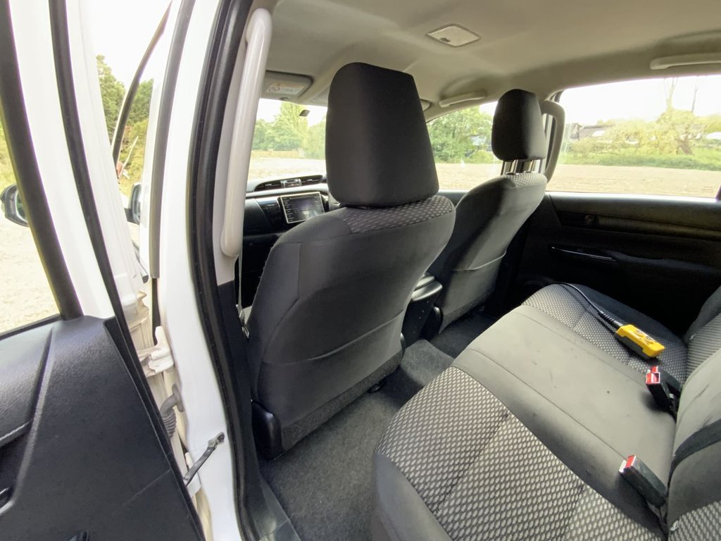 Used Toyota Hilux 2019 for sale - 75698227: Photo 40