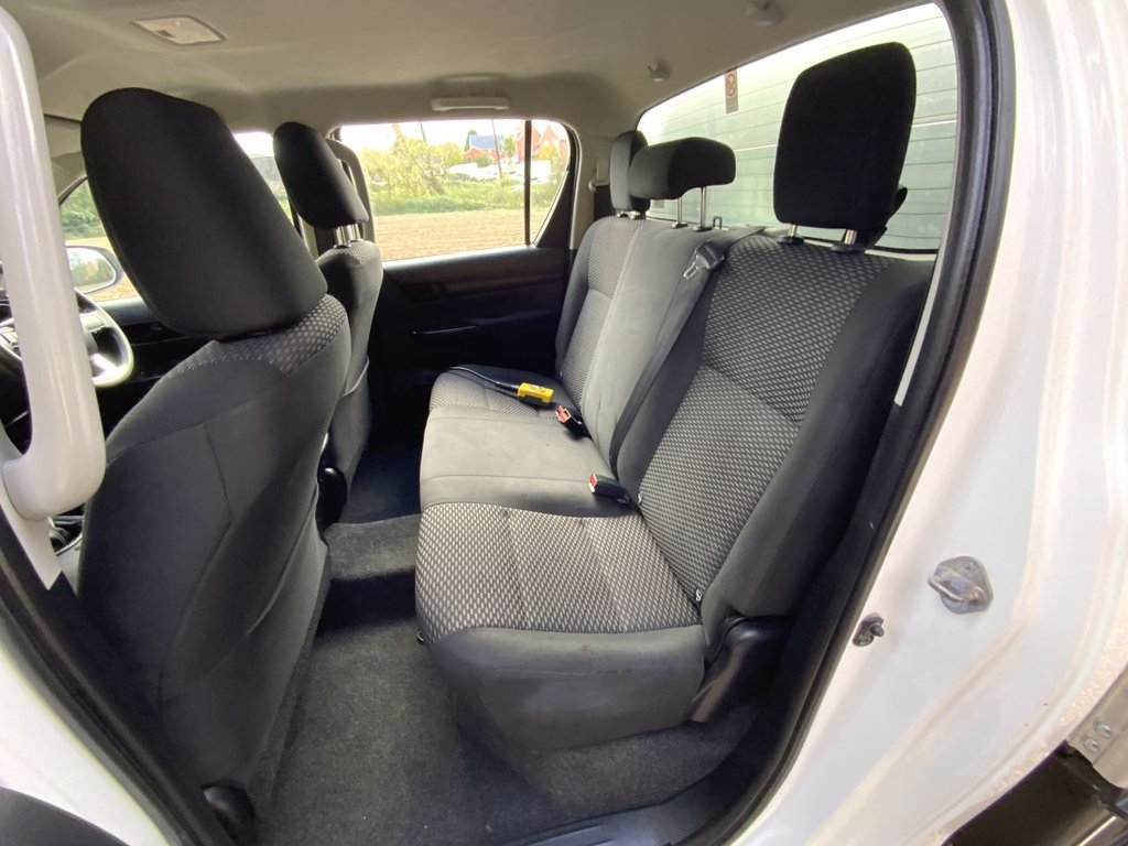 Used Toyota Hilux 2019 for sale - 75698227: Photo 41