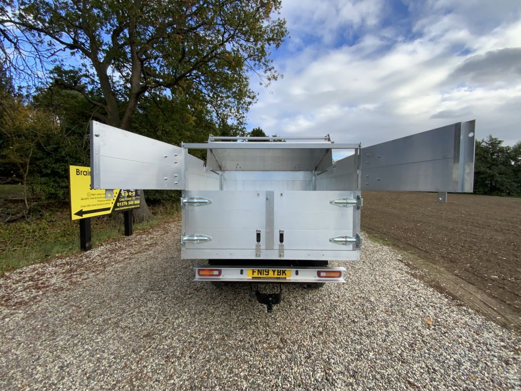 Used Toyota Hilux 2019 for sale - 75698227: Photo 44