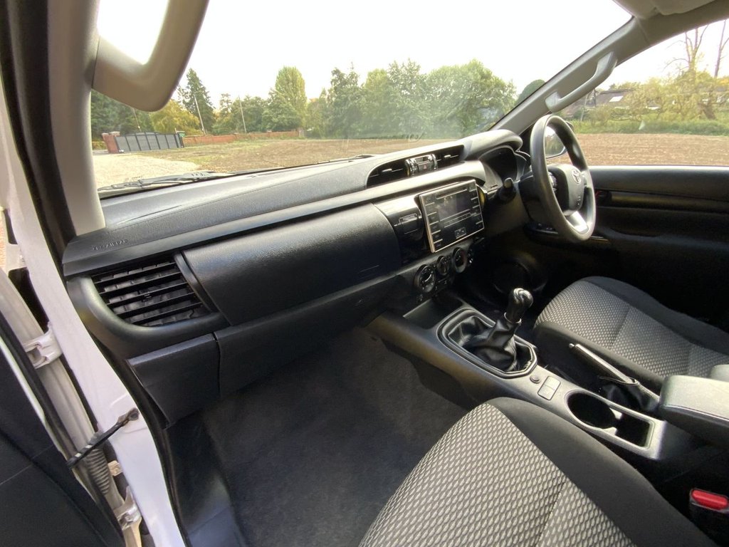 Used Toyota Hilux 2019 for sale - 75698227: Photo 47