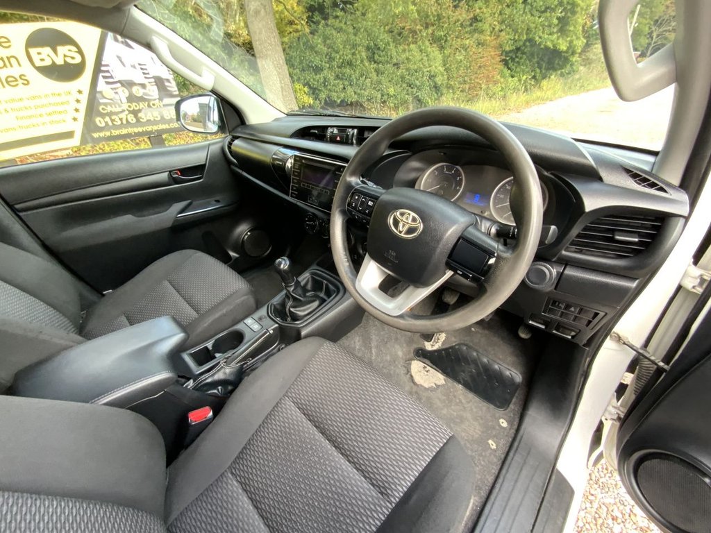 Used Toyota Hilux 2019 for sale - 75698227: Photo 50