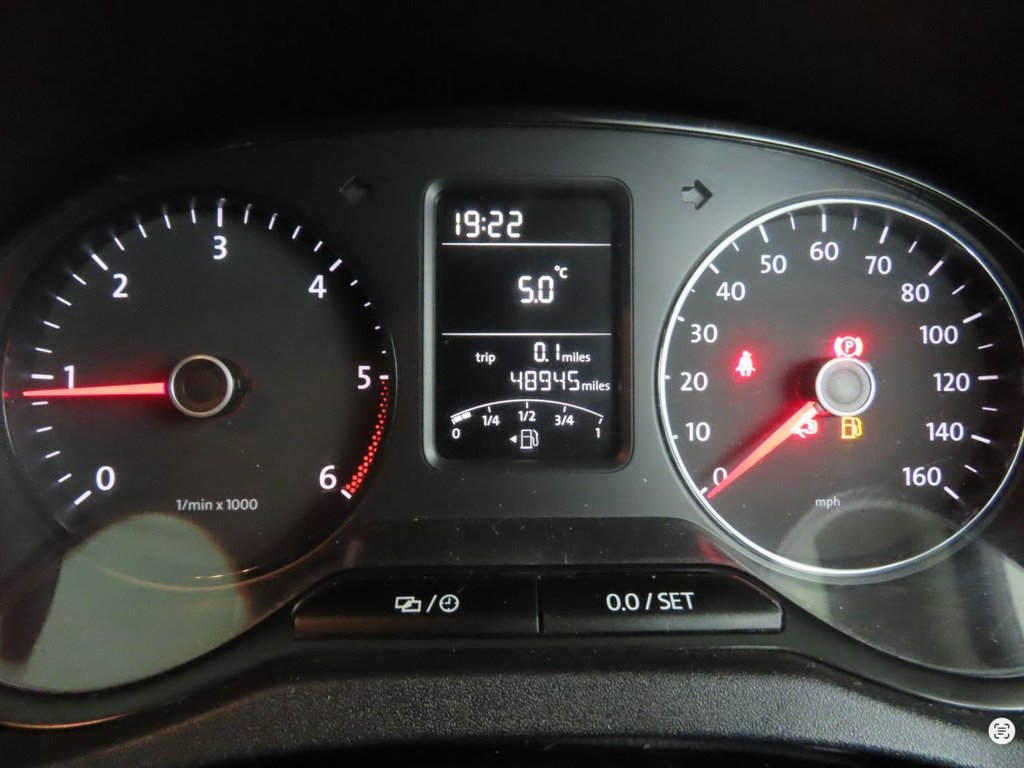 Used Volkswagen Amarok 2015 for sale - 77551846: Photo 9