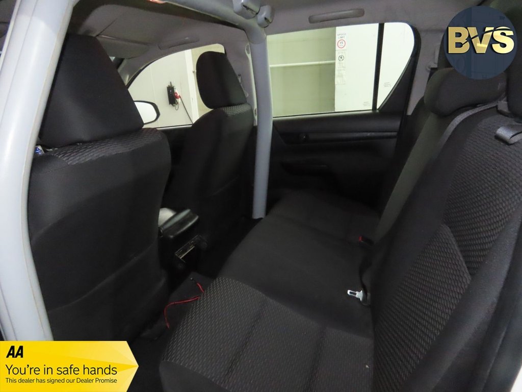 Used Toyota Hilux 2017 for sale - 77614238: Photo 4